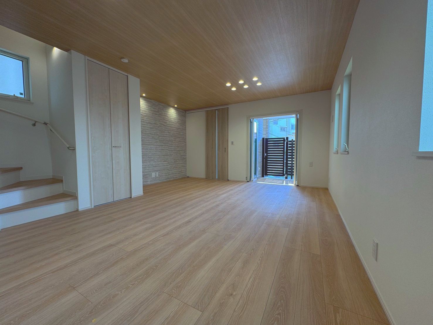 【Luxsis】　～那覇市仲井真１期～　新築分譲住宅全２棟